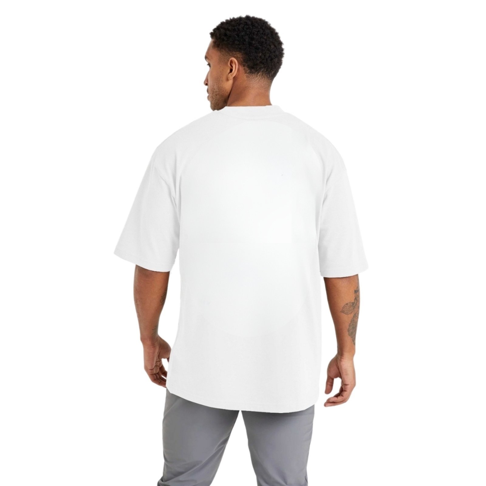 Vista 3 Camiseta Oversized de Algodão Masculina Ideal para Academia e Esportes Gola Redonda Macaco Relaxado branco Relaxado branco