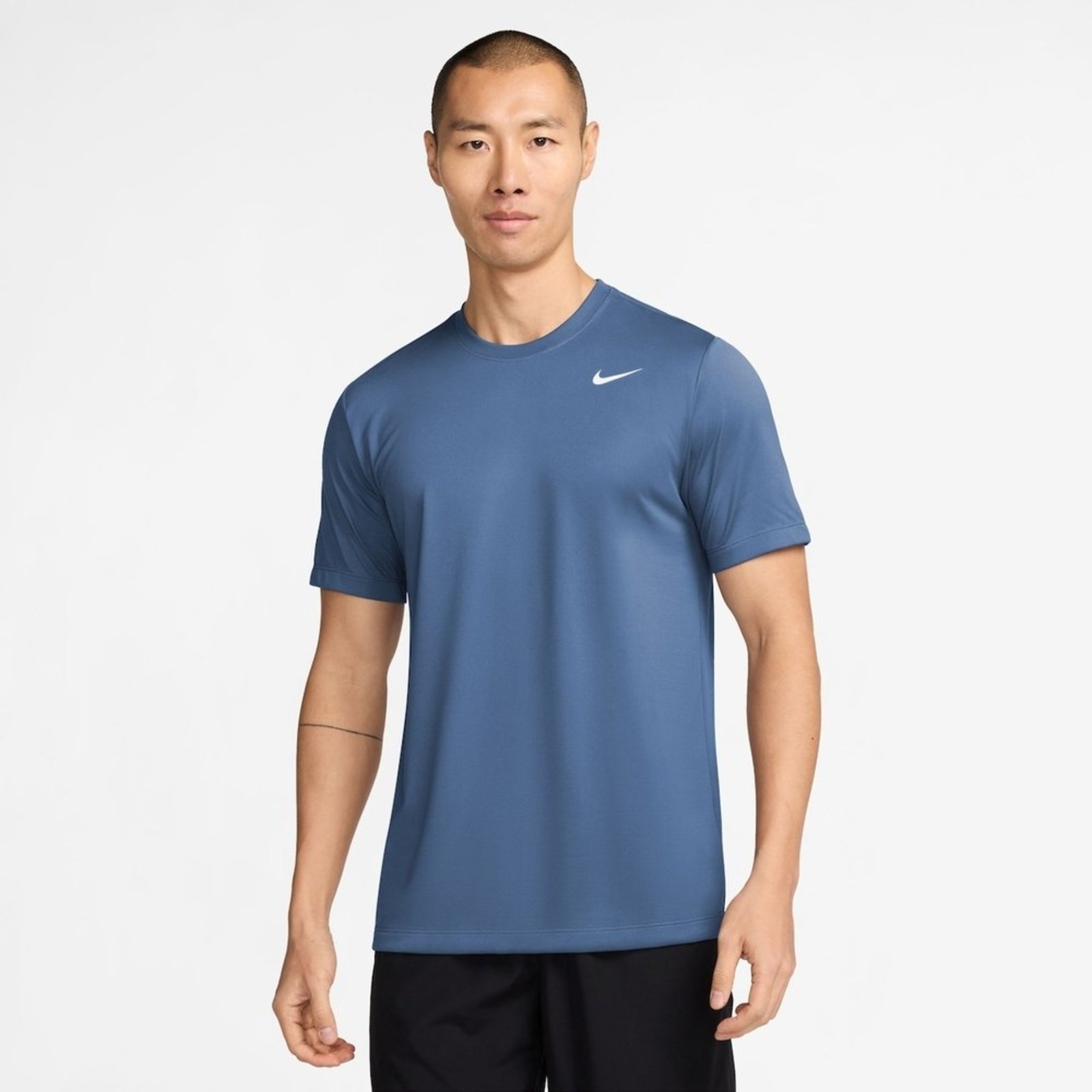 Camiseta Nike Dri-FIT Legend Masculina