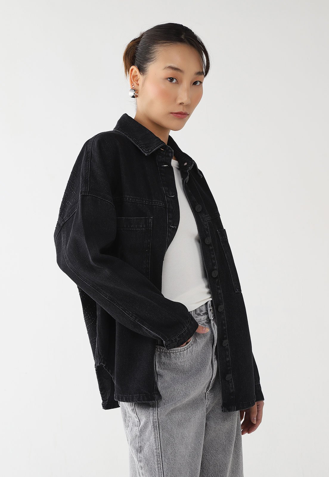 Vista 2 Camisa Jeans Feminina Lez a Lez Oversized Preta preto preto