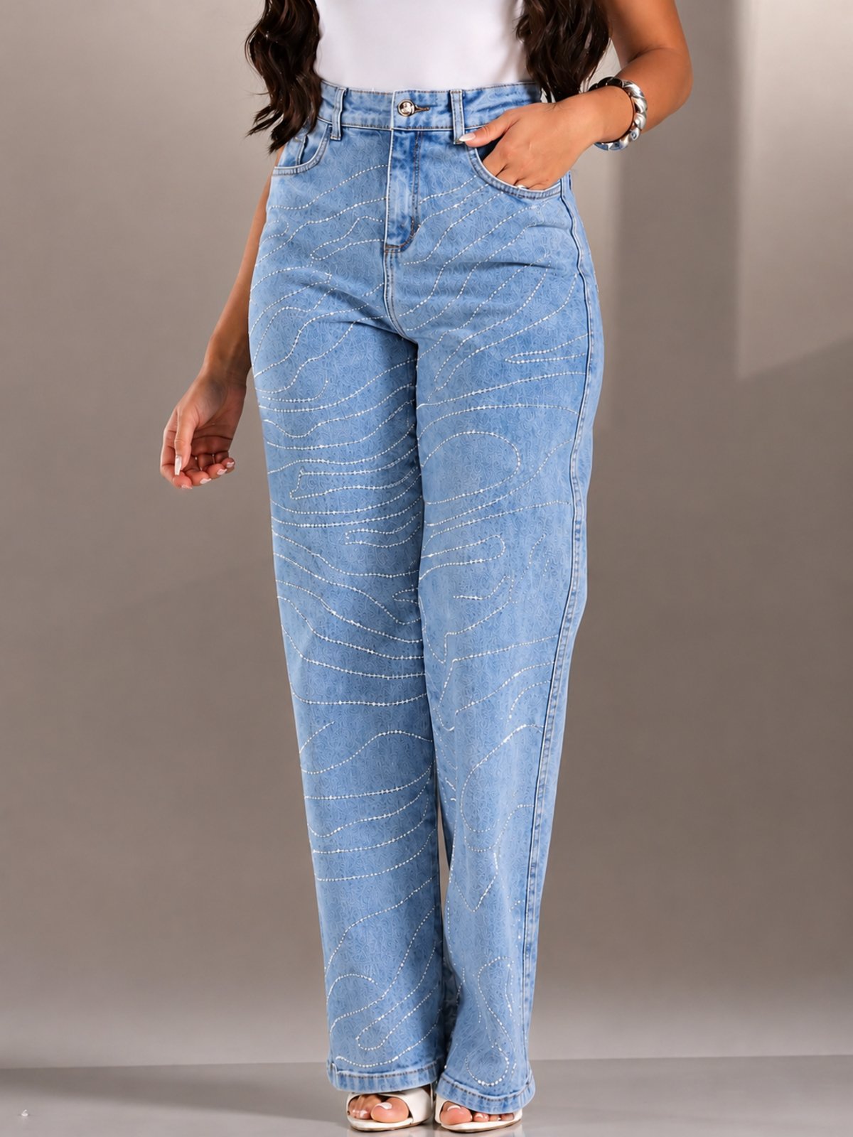 Calça Donna De Paula Wide Leg Com Brilhos Jeans Claro Com Elastano E Strass Feminina