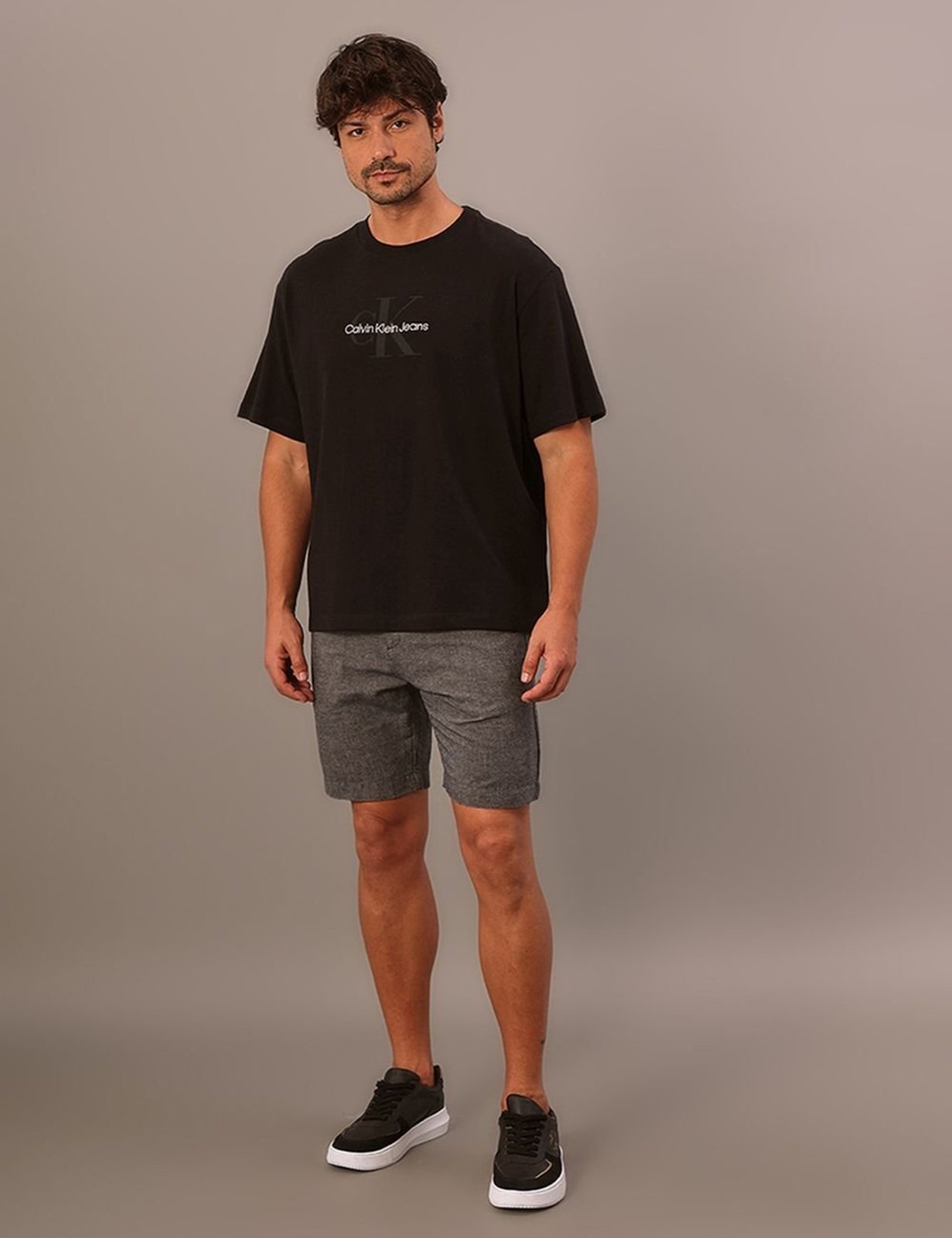 Camiseta Manga Curta Calvin Klein Jeans Masculino Re Issue Bordado - Preto Calvin Klein Jeans