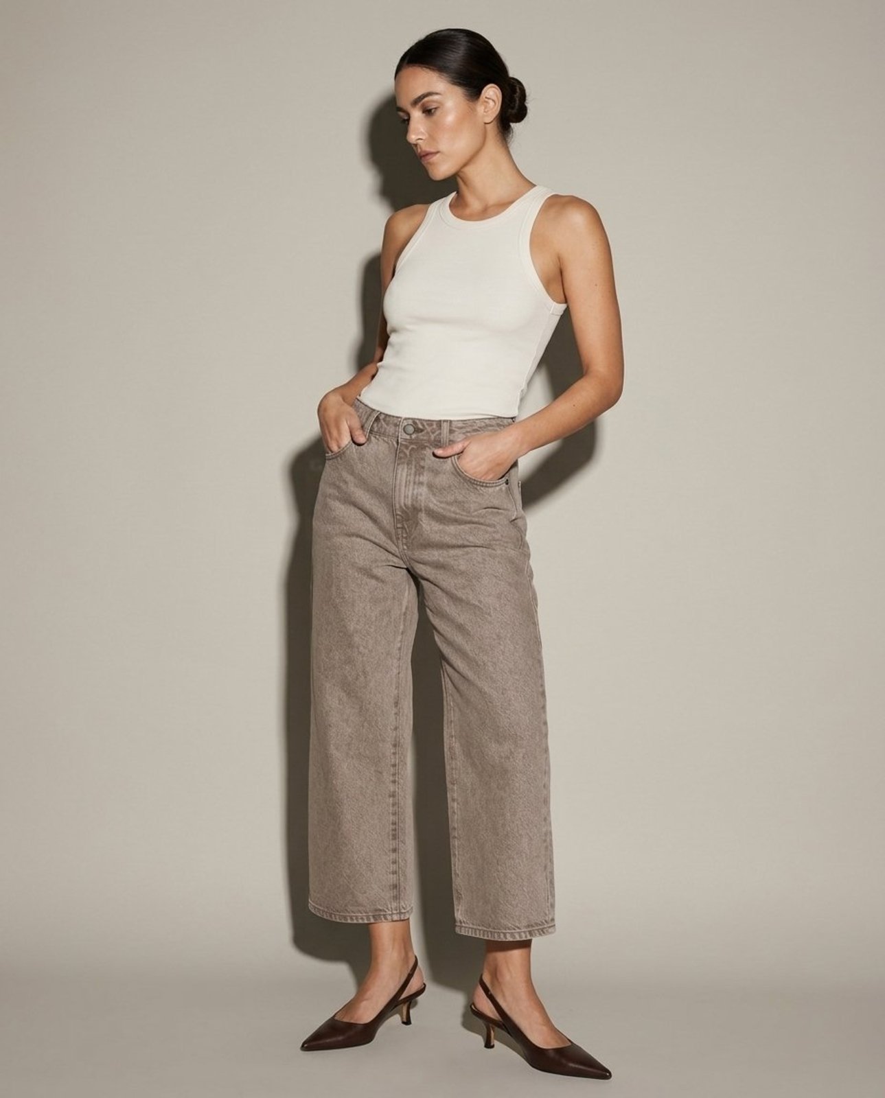 Calça Wide Leg Cropped Zamori Caqui Sarja