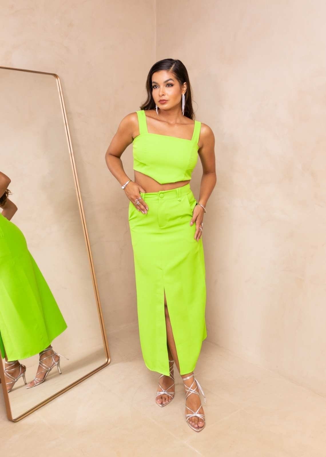 Conjunto Top Cropped e Saia Midi Alfaiataria Tunys Verde Limão