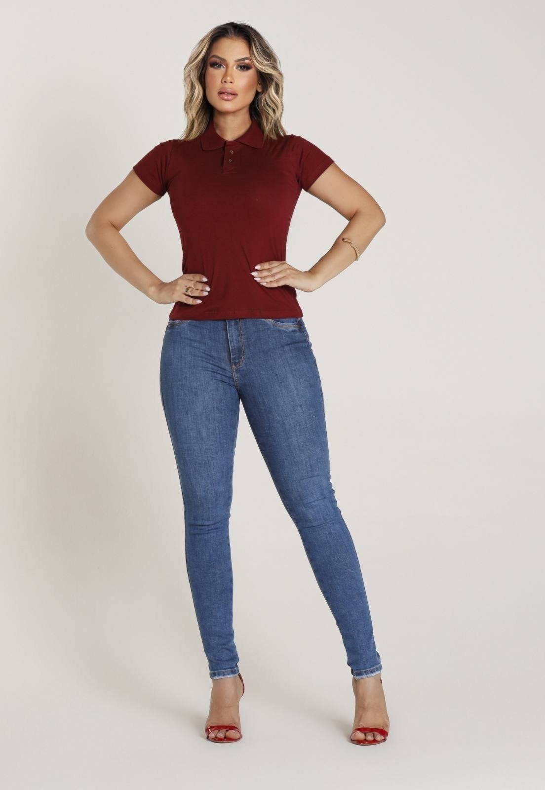 Polo Feminina Vinho Elegância e Conforto