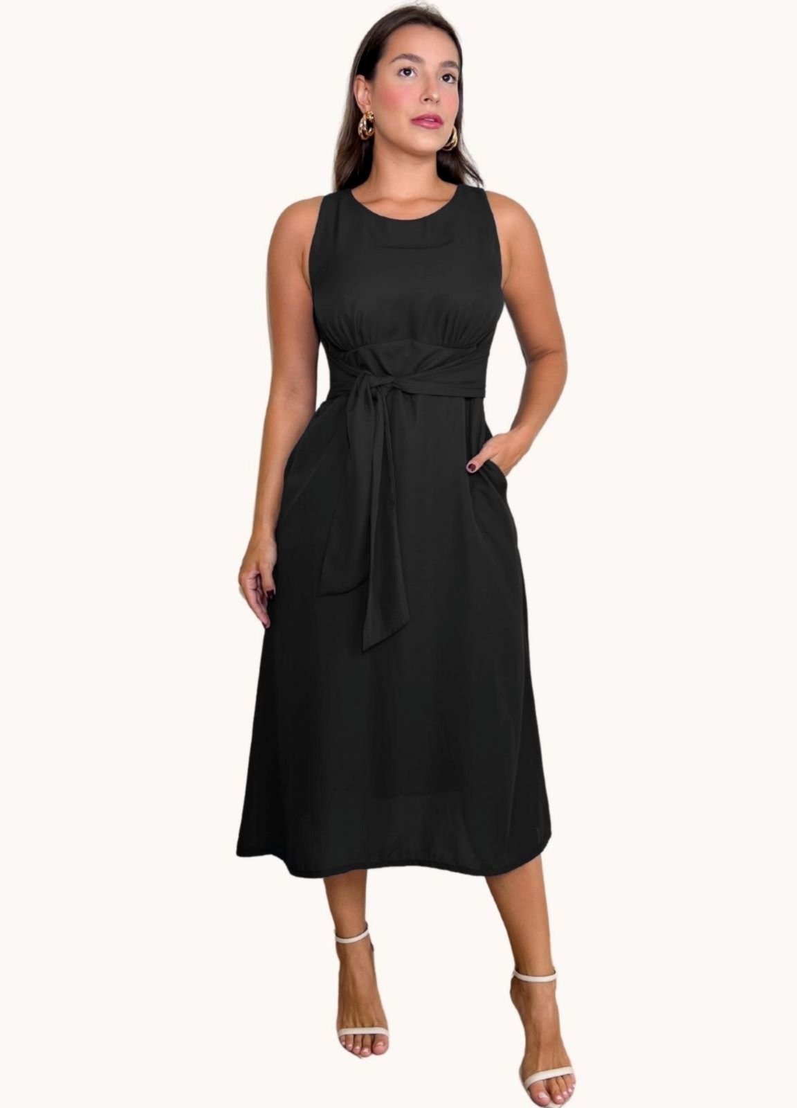VESTIDO MIDI COM FAIXA E BOLSO PRETO