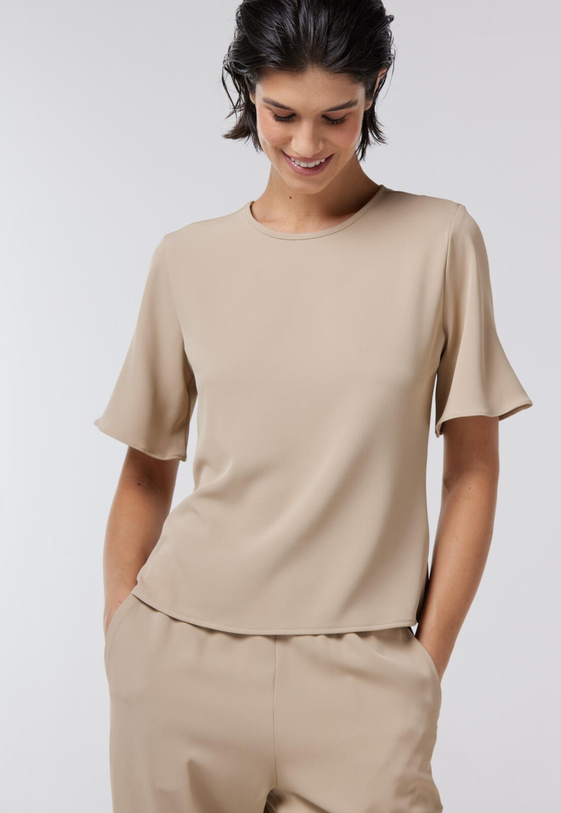 Blusa Traymon Manga Curta Ampla Kaki Claro