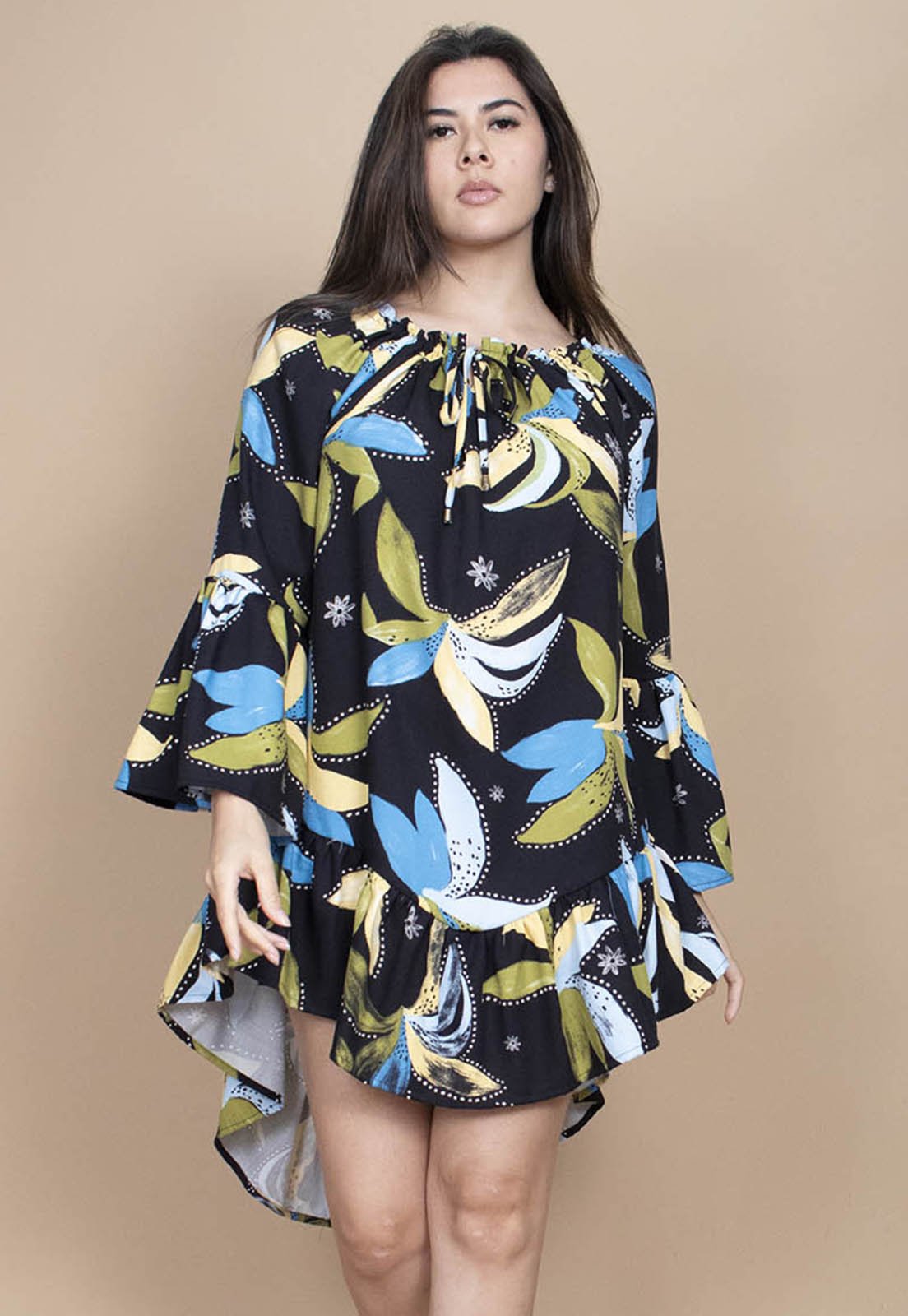 Vestido Curto Cabanafree Viscose Com Babados Estampa Jardim Noturno