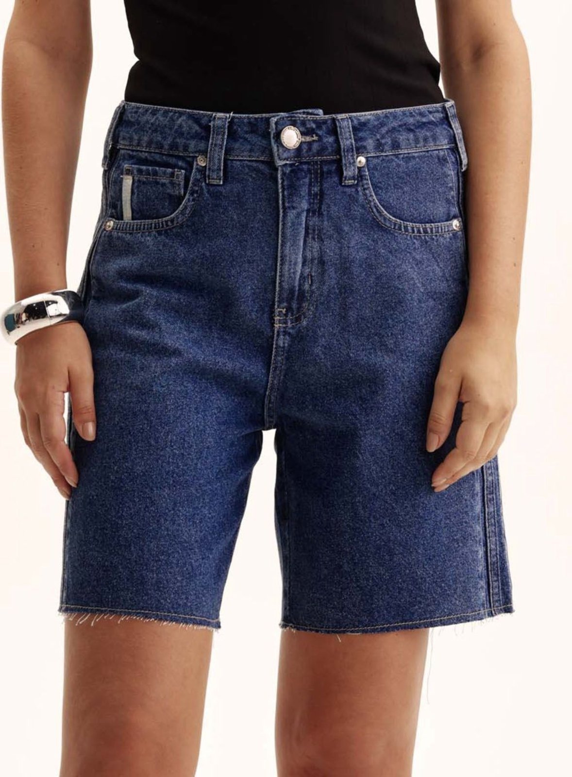 Bermuda Jeans Feminina Barra Desfiada Bella Triton