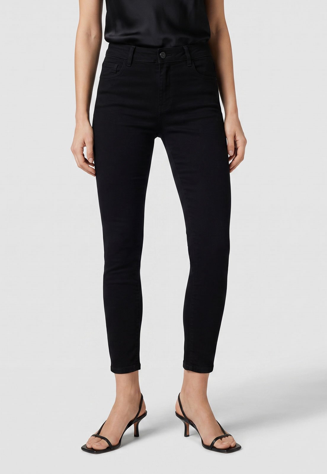 Calça Feminina Sawary Cigarrete Preta