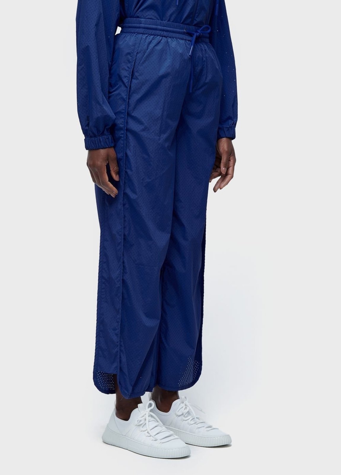 Vista 3 Calça superlight microfuros Osklen preto Osklen preto