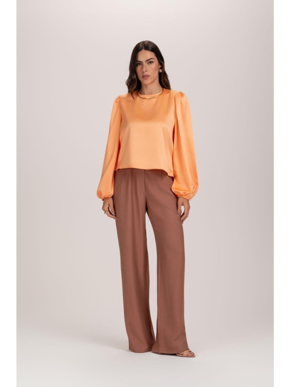 Vista 3 Camisa Feminina De Cetim Manga Bufante Casual Elegante TEODORO CAMISARIA laranja TEODORO CAMISARIA laranja