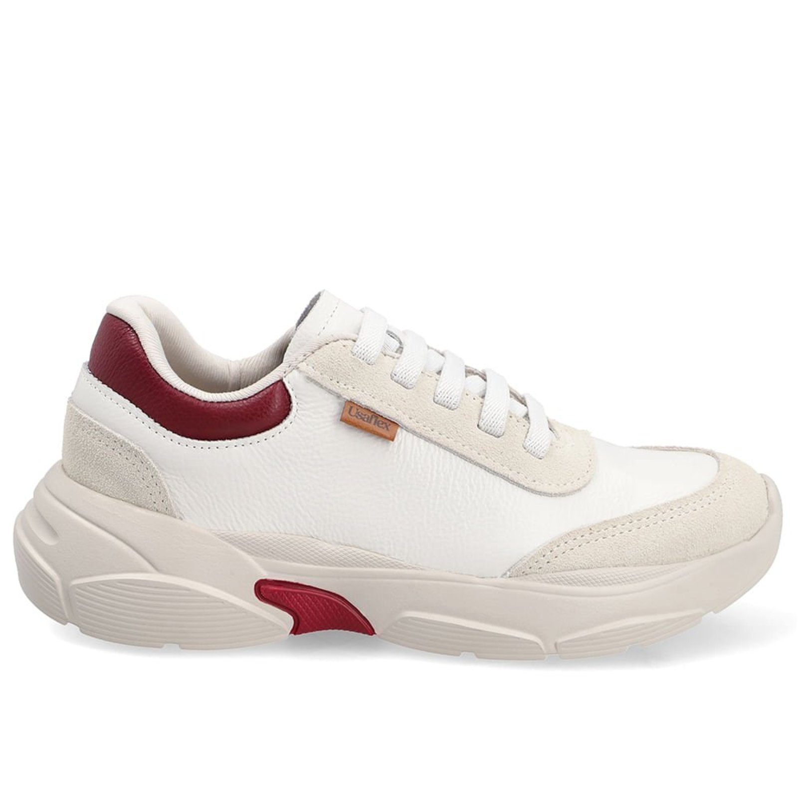 Tênis Casual Em Couro Branco Com Detalhes Vermelho