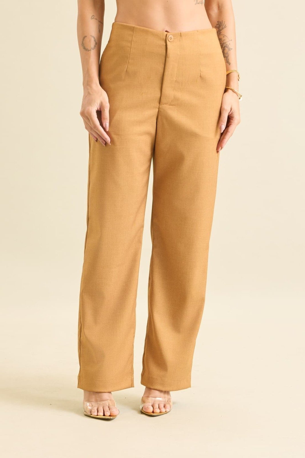 Calça Malha Color Feminina Reta Com Recortes Dialogo Caramelo