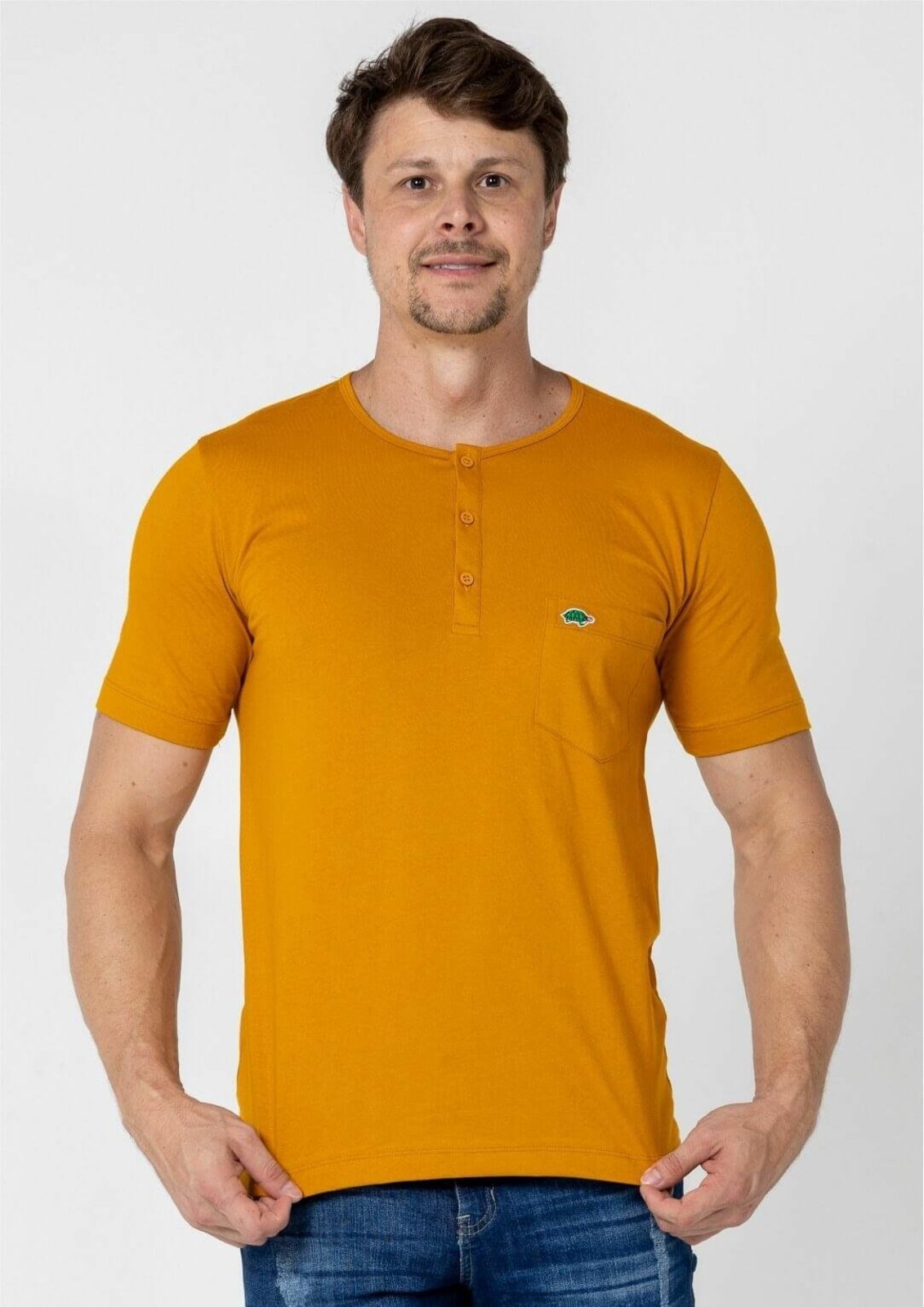 Camiseta Masculina com Botões | Pau a Pique Amarelo