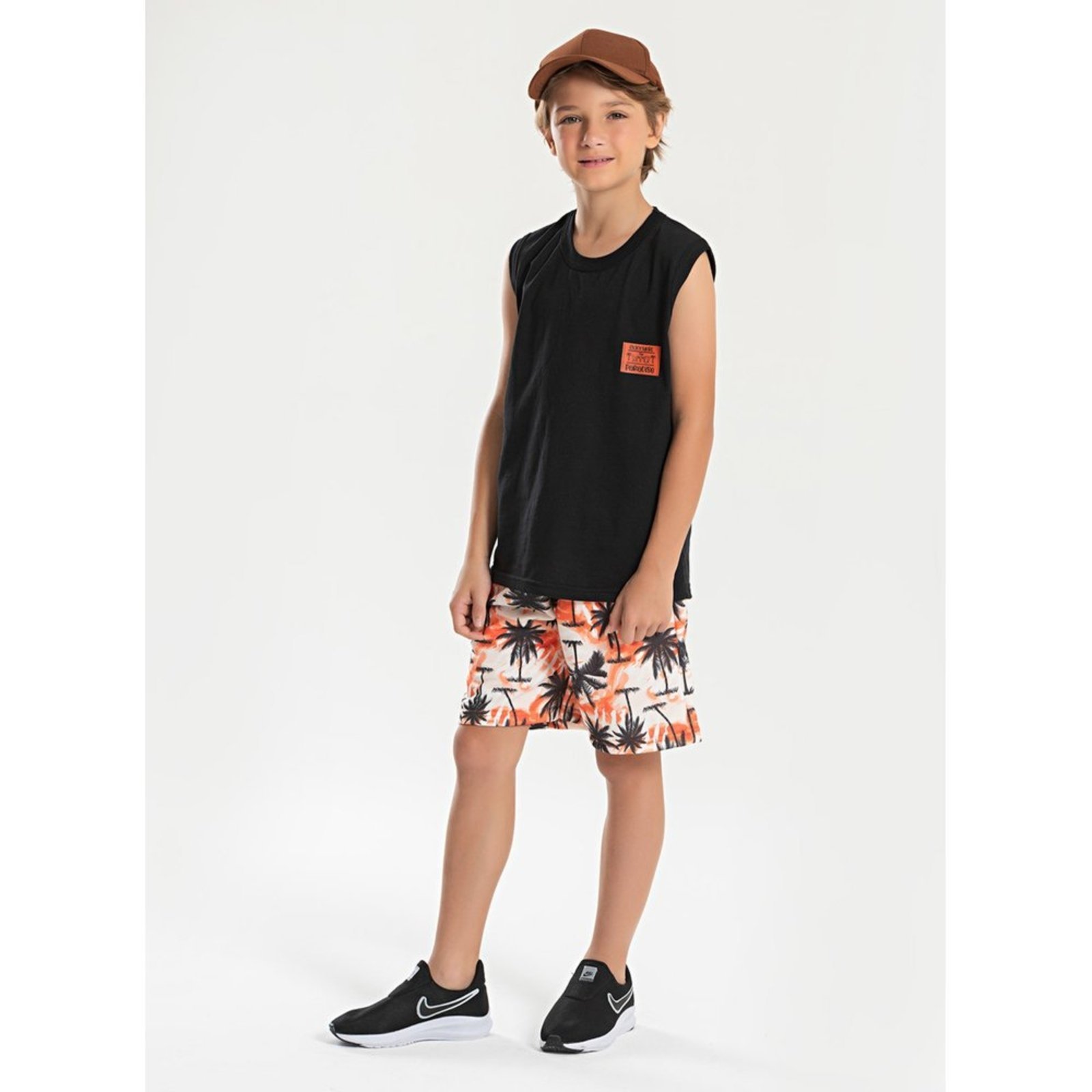 Infantil – Conjunto Verão Menino Preto Regata com Aplique e Bermuda Coqueiros