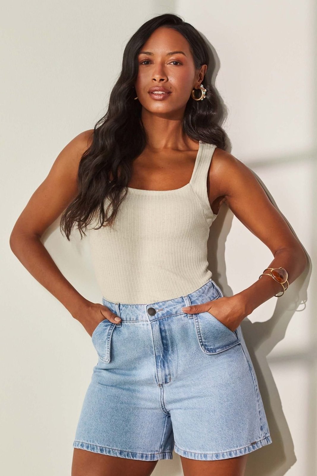 Short Jeans Feminino Bolsos Lapela Marialícia Azul