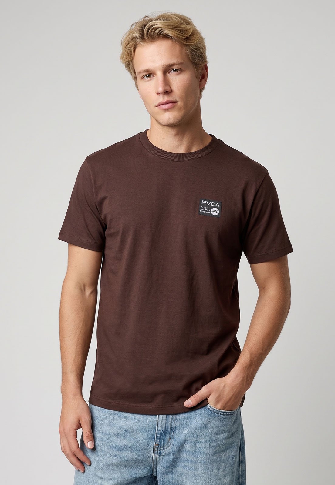 Camiseta Masculina RVCA Gola Redonda Marrom