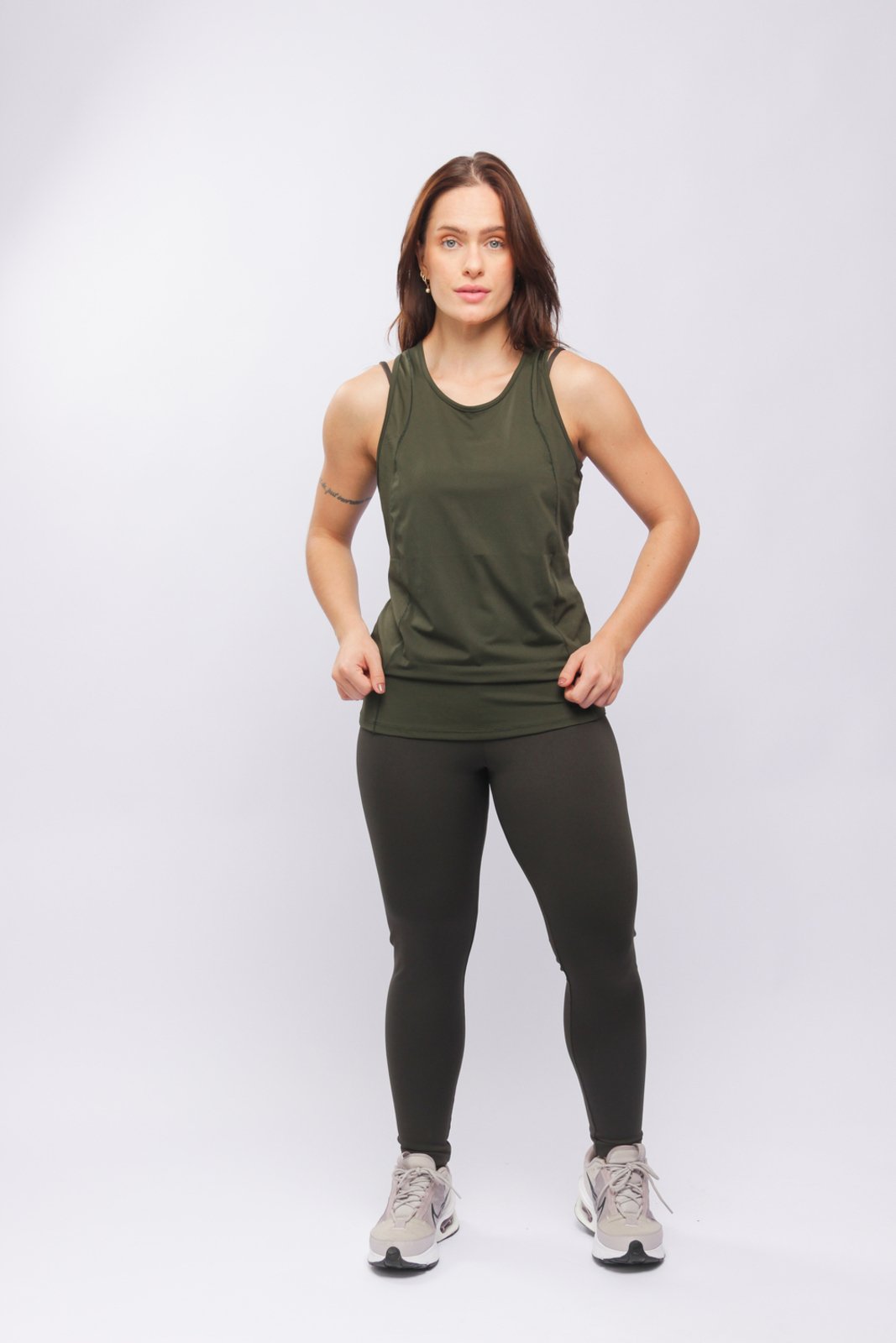 25006 – Regata Com Recortes Sport Verde Oliva – Duna Casual