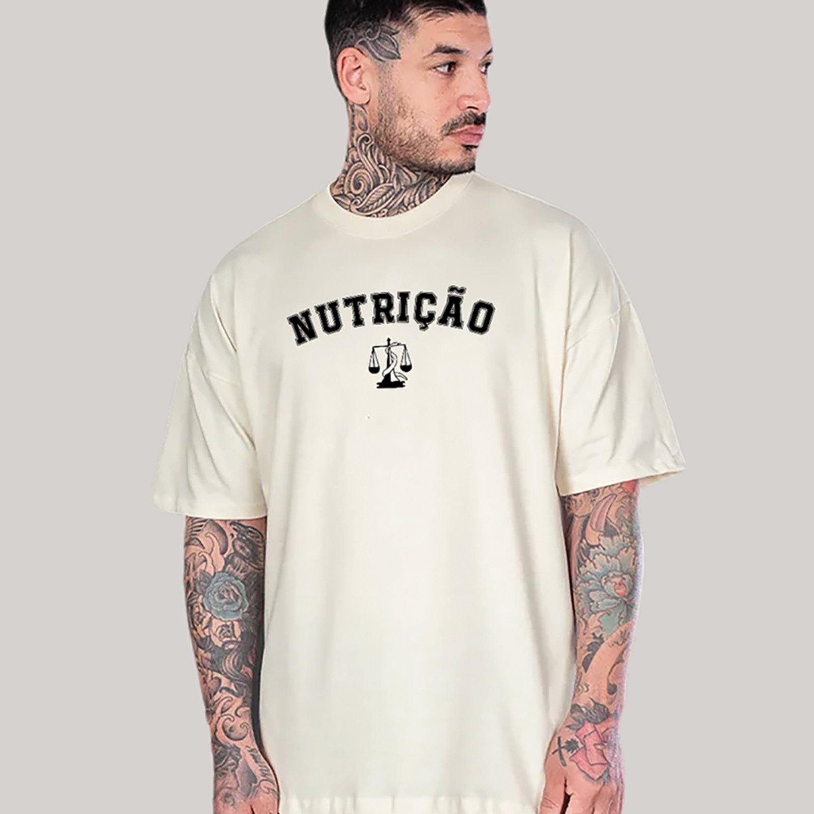 Vista 3 Camiseta Ousy Unissex Profissão Nutrição Arte Expressiva Equilíbrio Nutricional Oversized Off White off-white white ousy off-white white
