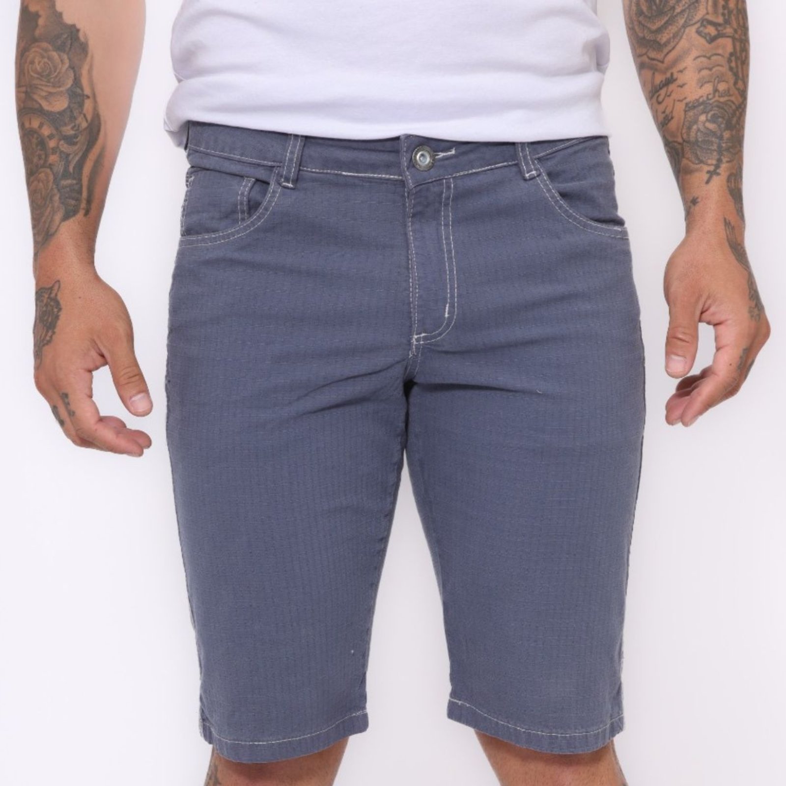 Bermuda Masculina Alleppo Collor Cinza com Destaque em Linha Branca