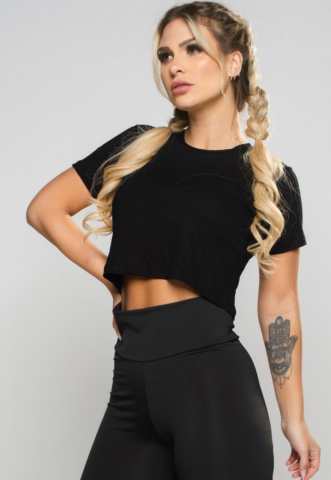 Cropped MVB Modas Blusa Manga Curta Feminina Fitness Preto