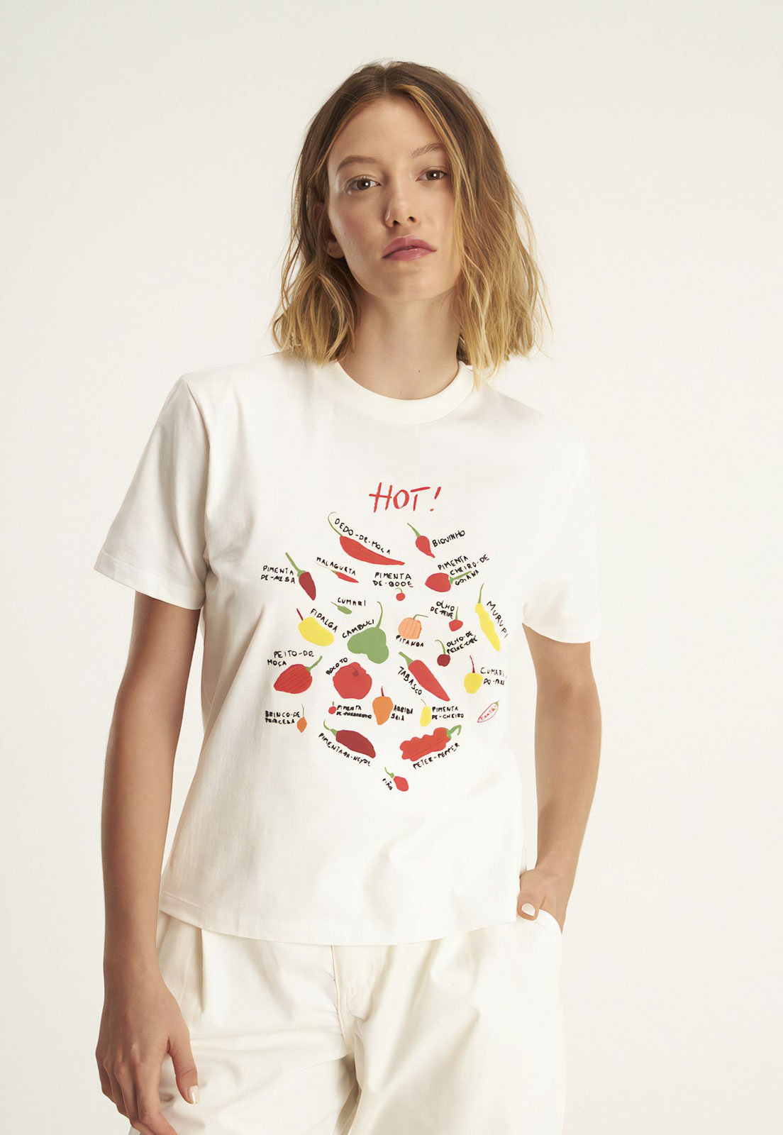 Camiseta Cantão Slim Bordada Pimentinhas Off-White