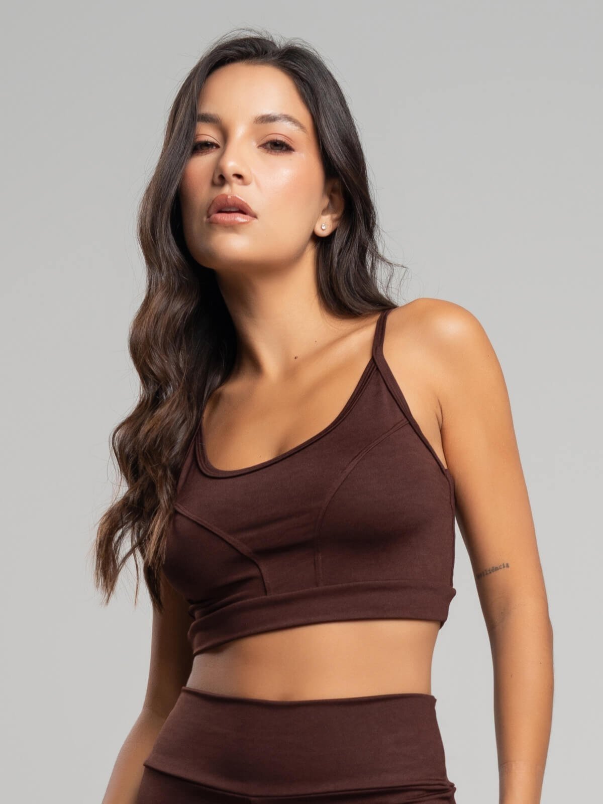 Top Alcinha Suplex Fitness Vicbela Cropped Academia Treino Moda Feminina Marrom