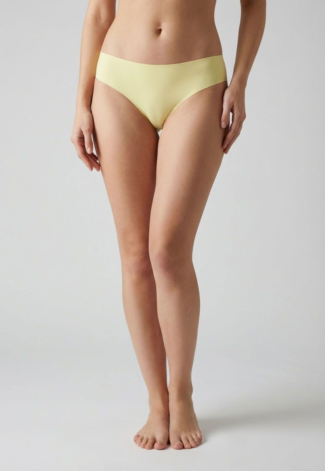 Vista 3 Kit 2 Calcinhas Biquíni Feminino Trifil Cintura Média Amarela e Branca amarelo TRIFIL amarelo
