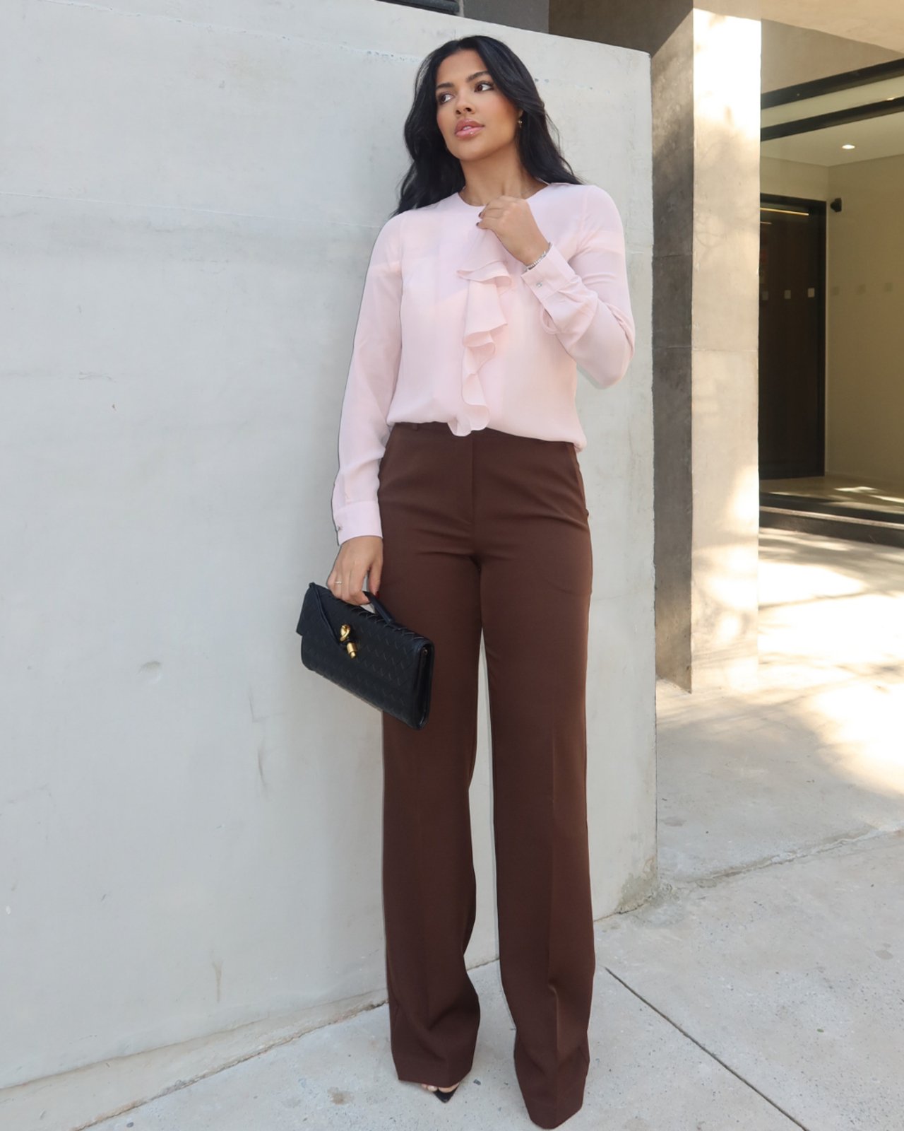 Calça MOS Feminina Reta de Alfaiataria Social com Cintura Alta Marrom Chocolate – Mariana Olympio