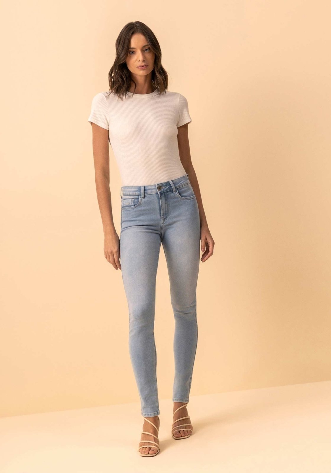Calça Jeans Skinny De Cintura Média Com Elastano