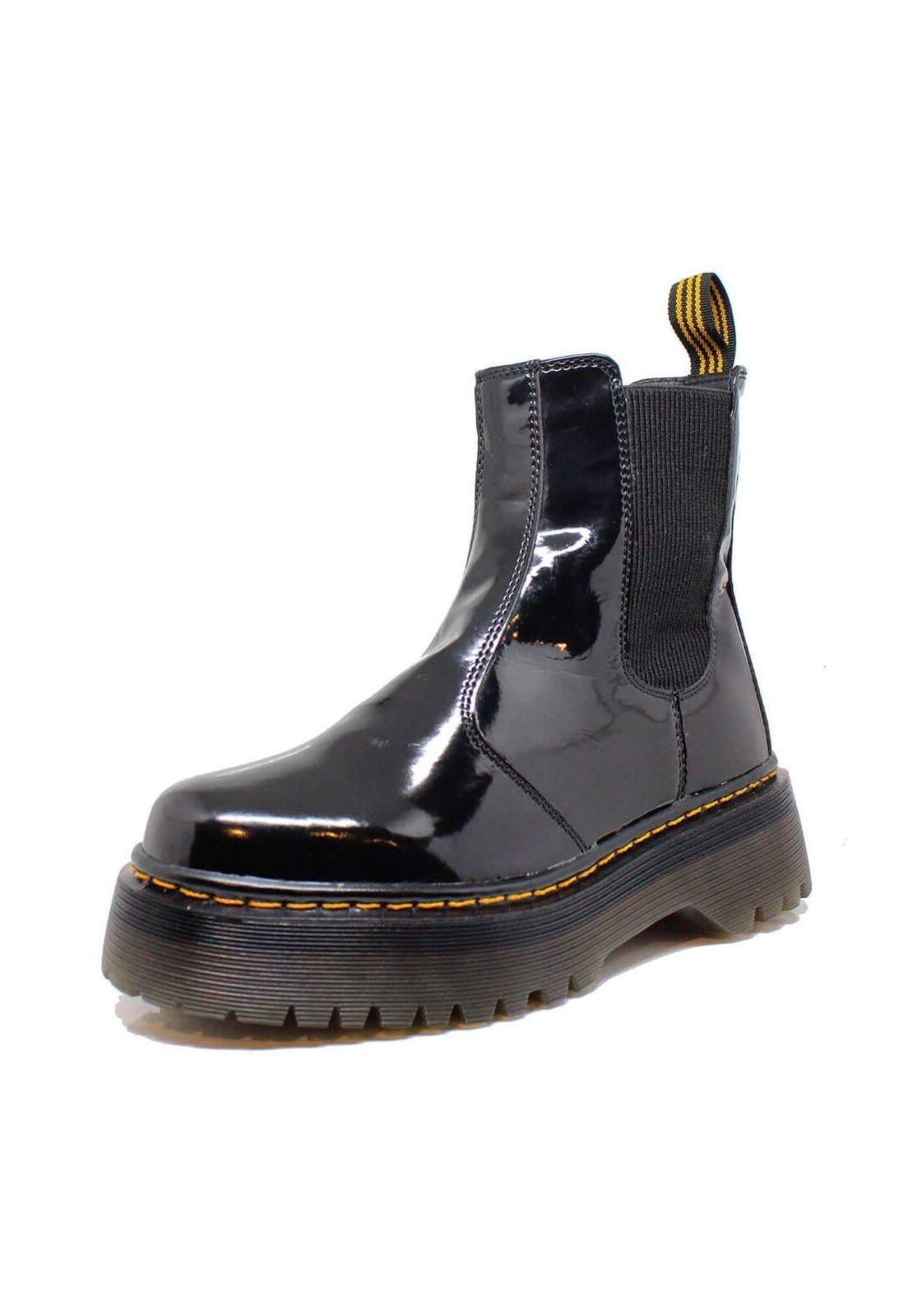 Bota Tratorada Chelsea Estilo Veggie Verniz Preto
