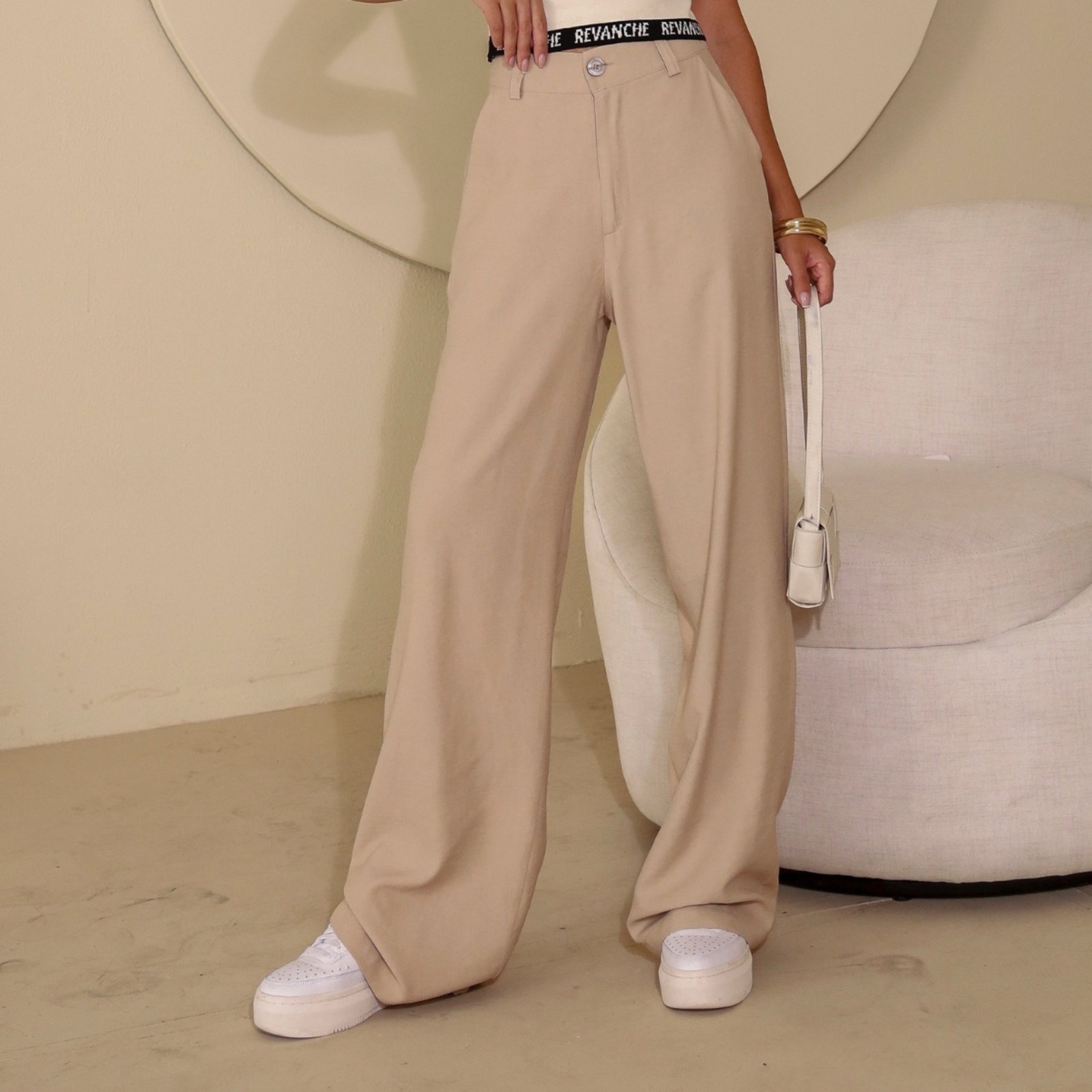 Calça Wide Alfaiataria Bolso-Faca Feminina Revanche Hipona