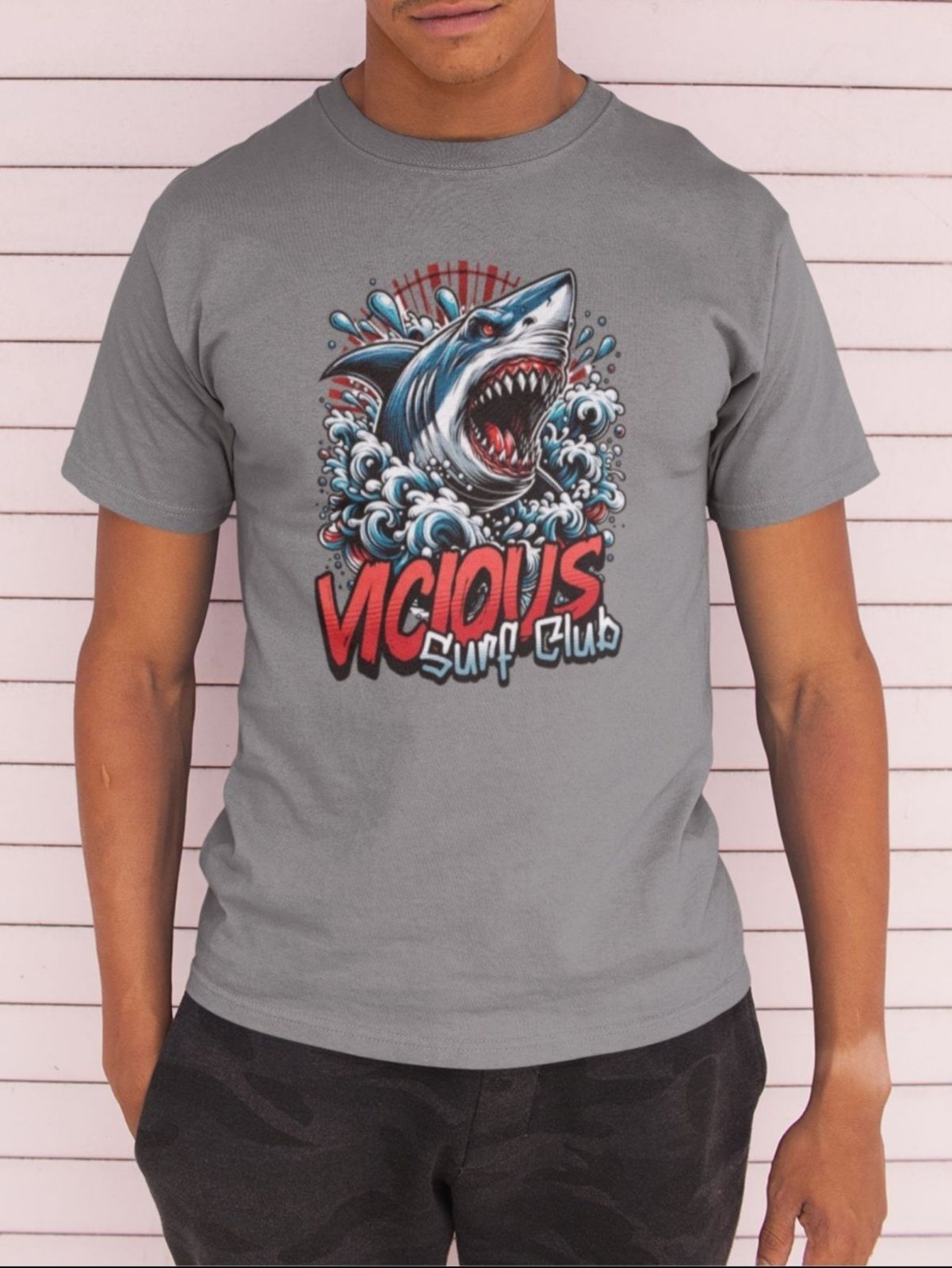 Camiseta Básica Masculina GuGi Tubarão Surf Shark Chumbo