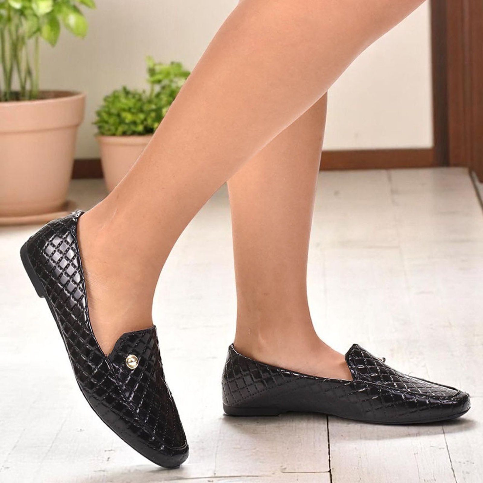 Vista 3 Sapato Feminino Mocassim CM Calçados Bico Quadrado Confort Matelasse Verniz Monte Shoes caramelo Monte Shoes caramelo