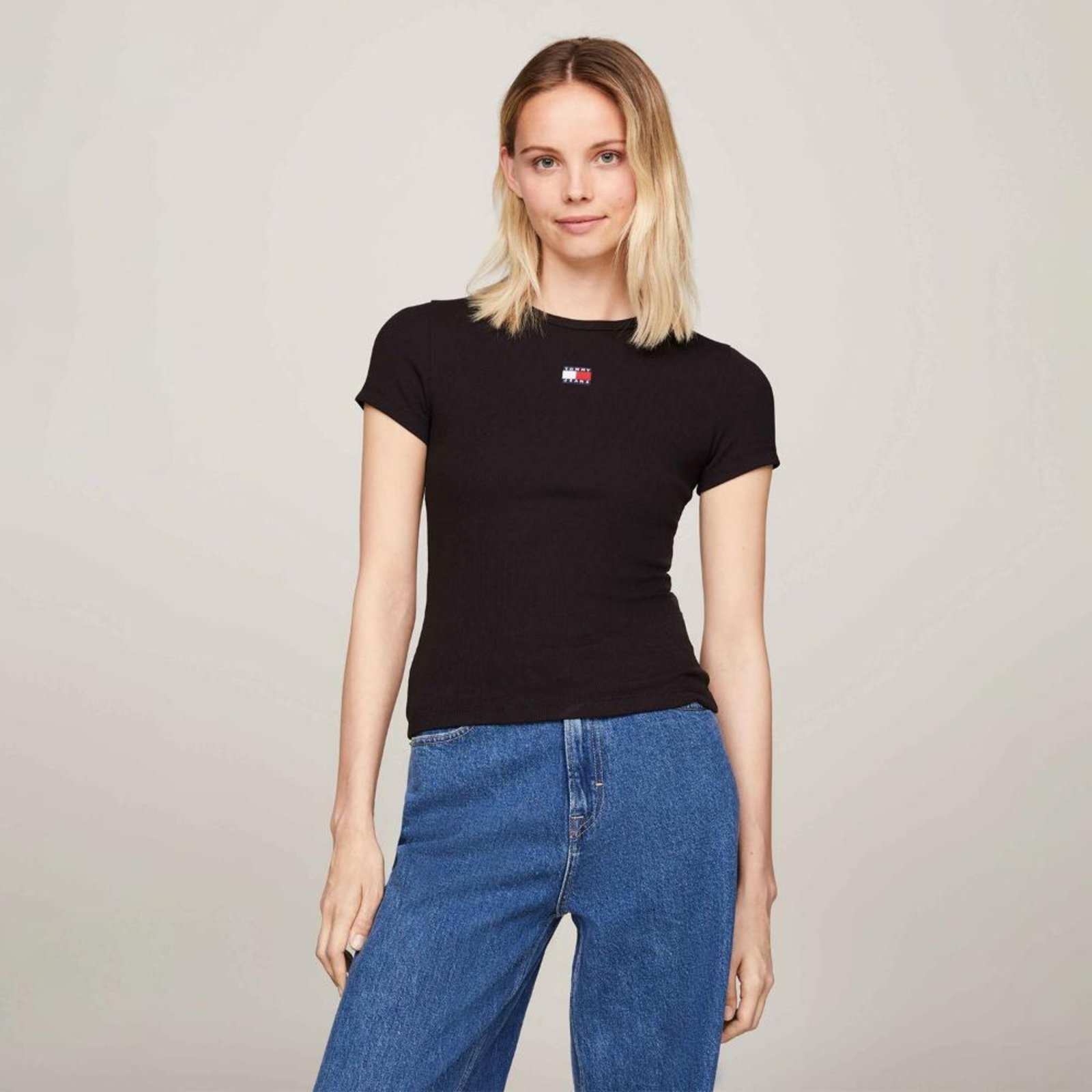 Camiseta Slim com Logo Tommy Jeans – EGG