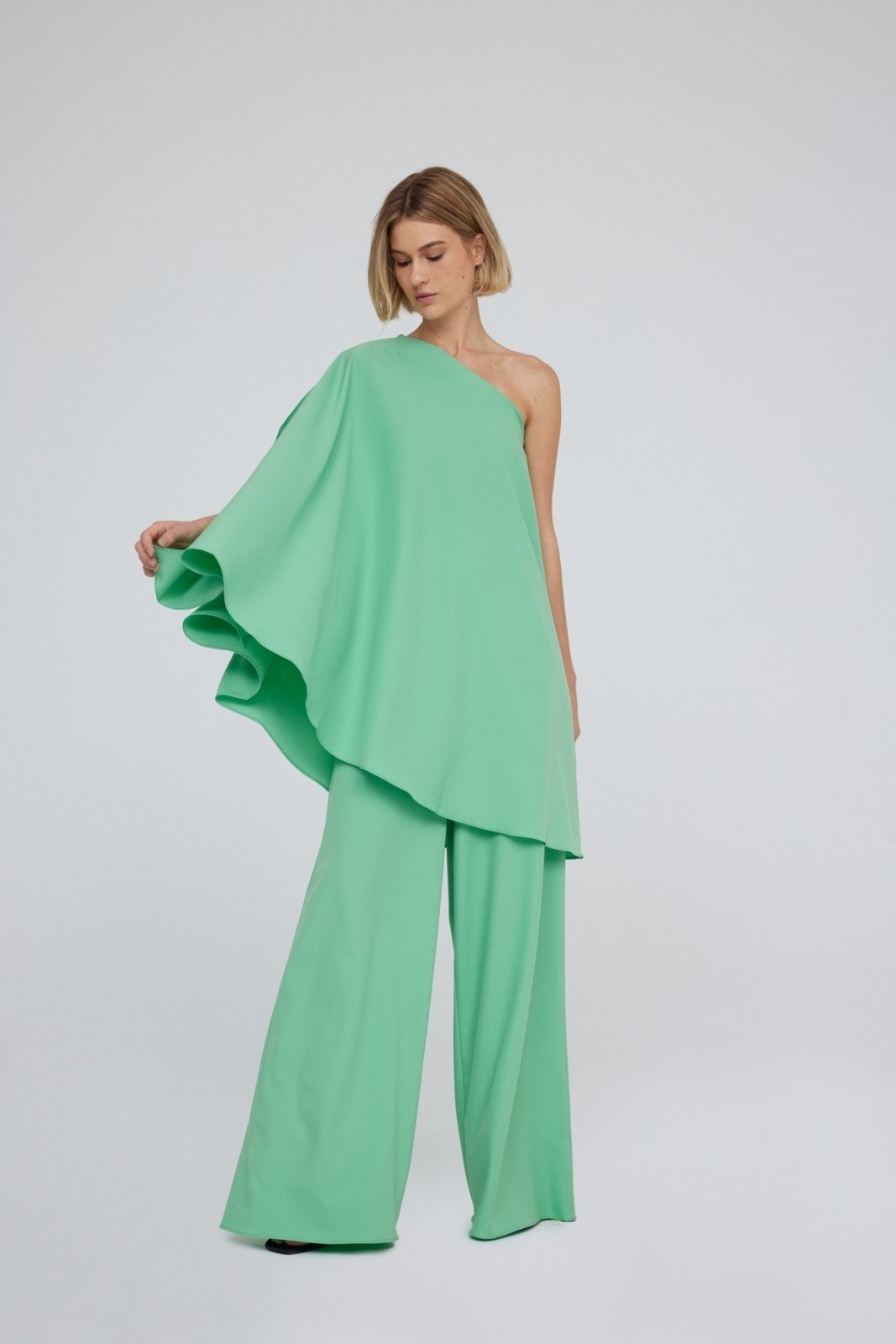 Vista 2 Blusa Assimétrica Traymon Manga Fluída Claro verde Traymon verde