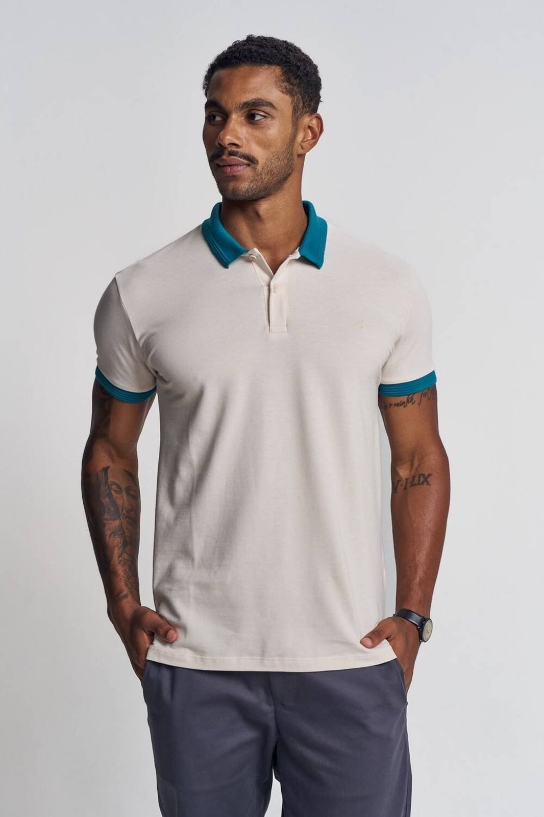 Polo Masculina Gola e Punhos Contrastantes - Fit Triton Bege Italian