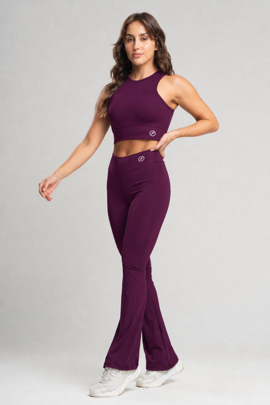 Conjunto Fit One Calça Flare Bailarina e Top Regata Suplex Vinho