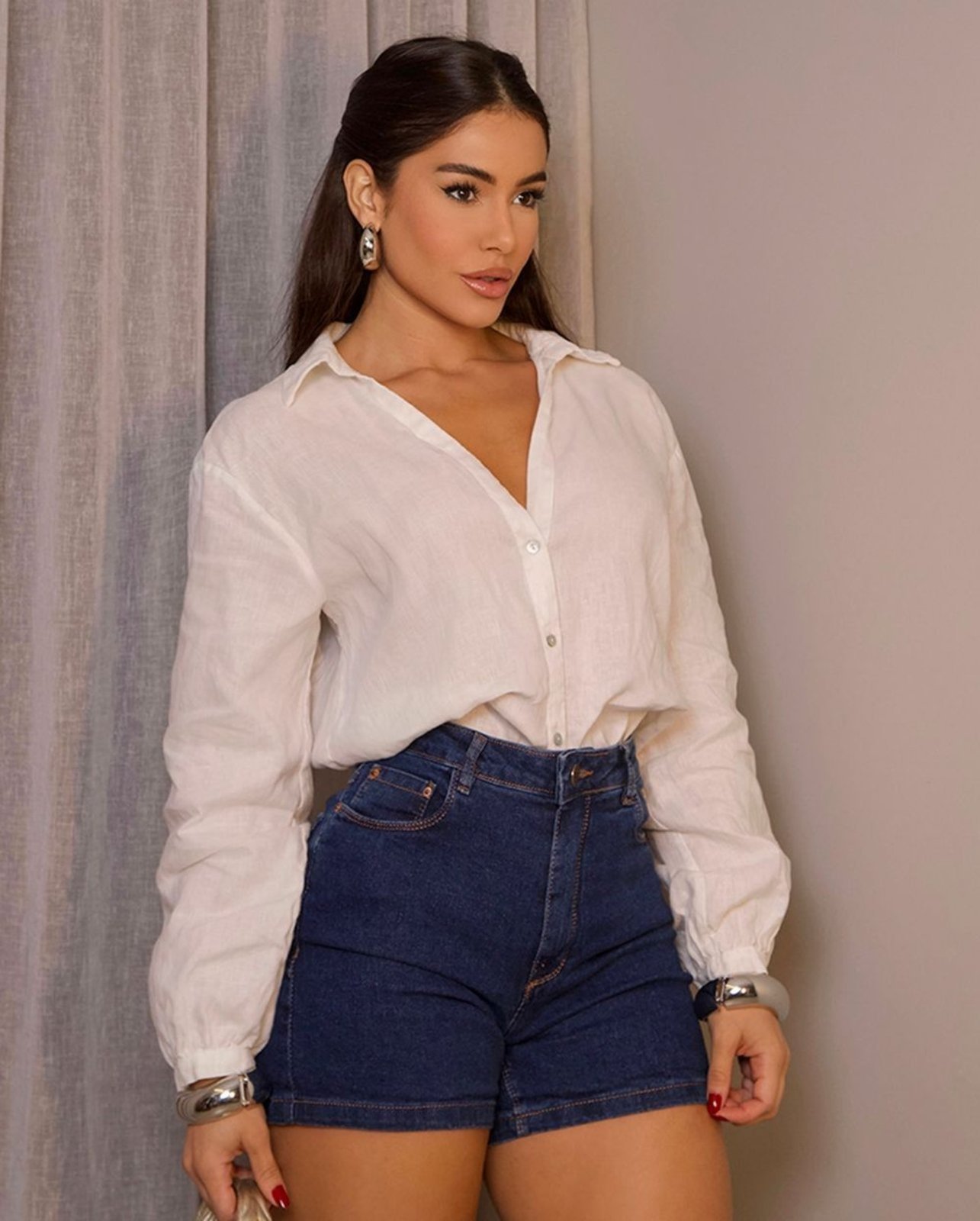 Shorts Jeans Mom Feminino Cintura Alta Básico com Elastano 70201 Escura Consciência