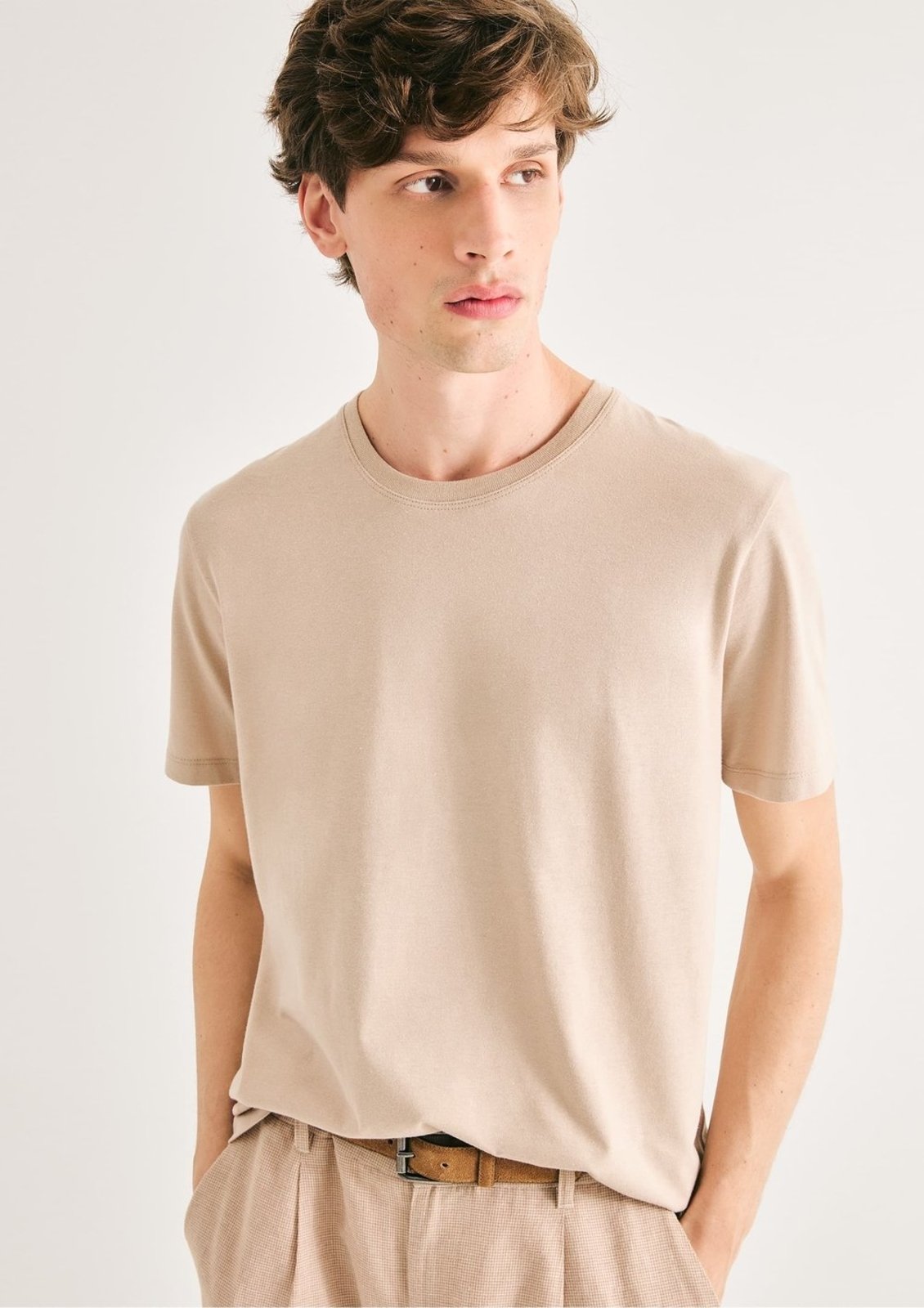 Camiseta Básica Unissex Manga Curta Regular World – Bege EXG