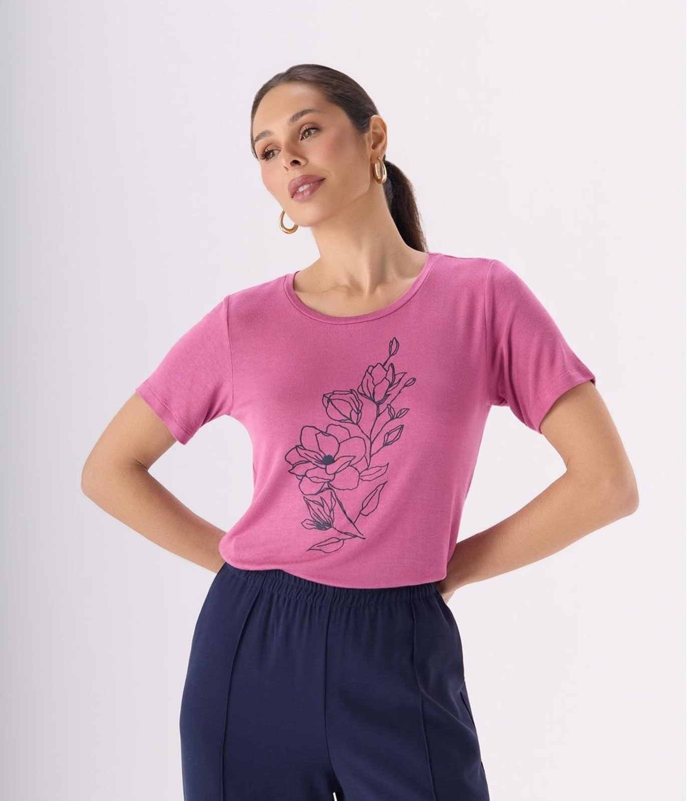 Blusa Makenji Estampa Flor Em Marinho Feminina Violeta