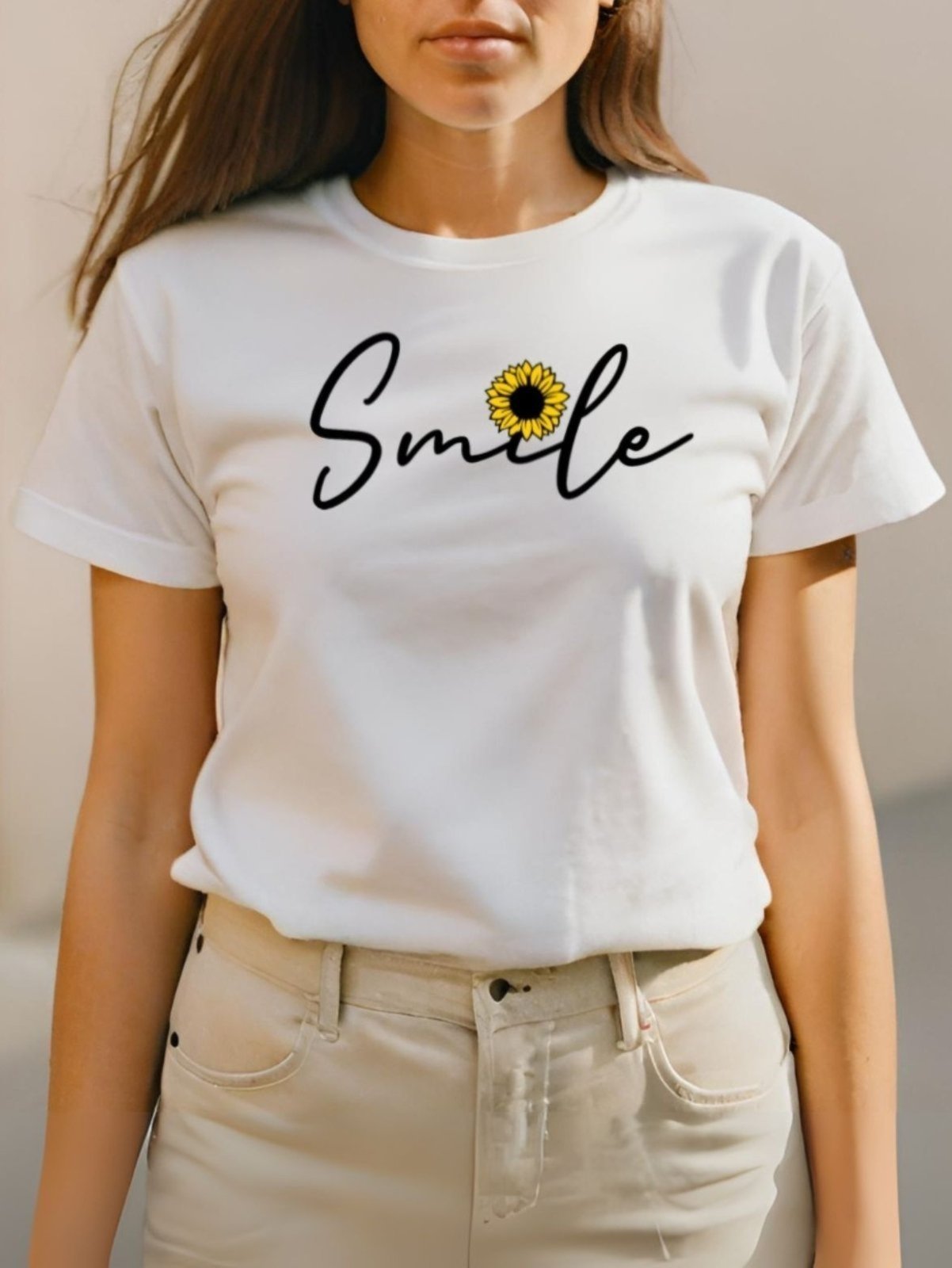 Vista 3 Camiseta Blusinha T-shirt Plus Size Feminina GuGi Smile Girassol Camisa Moda branco Gugi branco