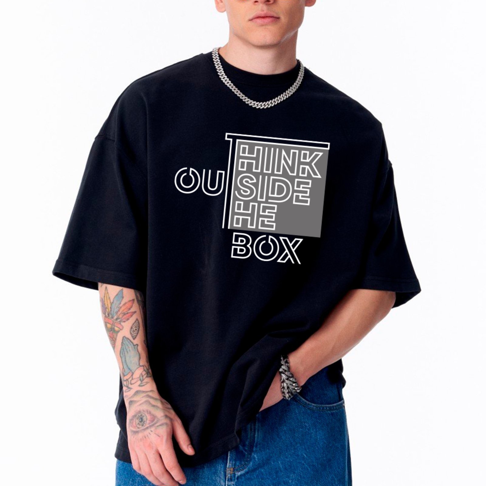 Vista 2 Camiseta Ousy Think Outside The Box Oversized Unissex preto ousy preto