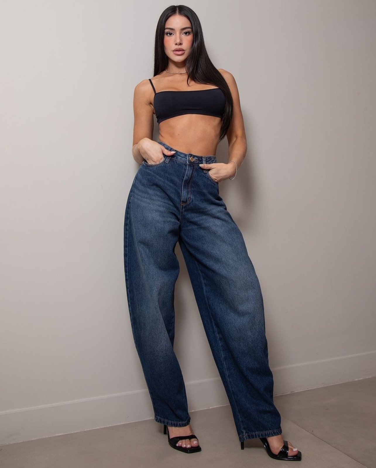 Calça Jeans Balloon Feminina Cintura Alta 25492 Escura com Bigode Consciência