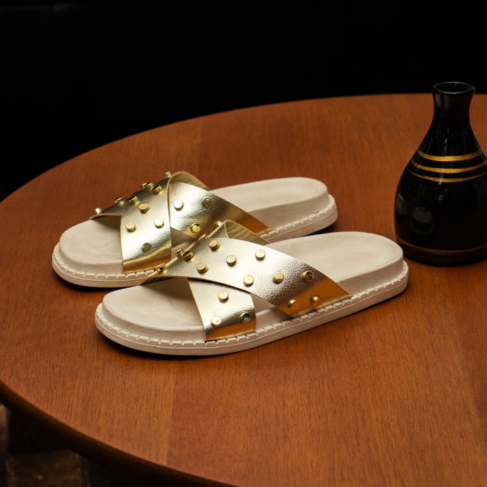 Sandália Papete Flatform Dourado Rasteirinha Brilho Metalizado Enfeite Metal