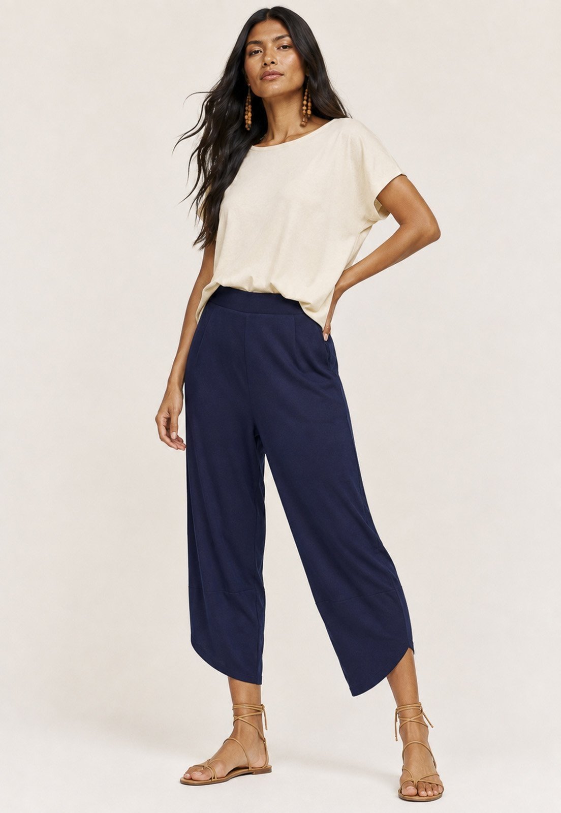 Calça Amazonia Vital Pantacourt Malha com Bolso Solto Azul Marinho