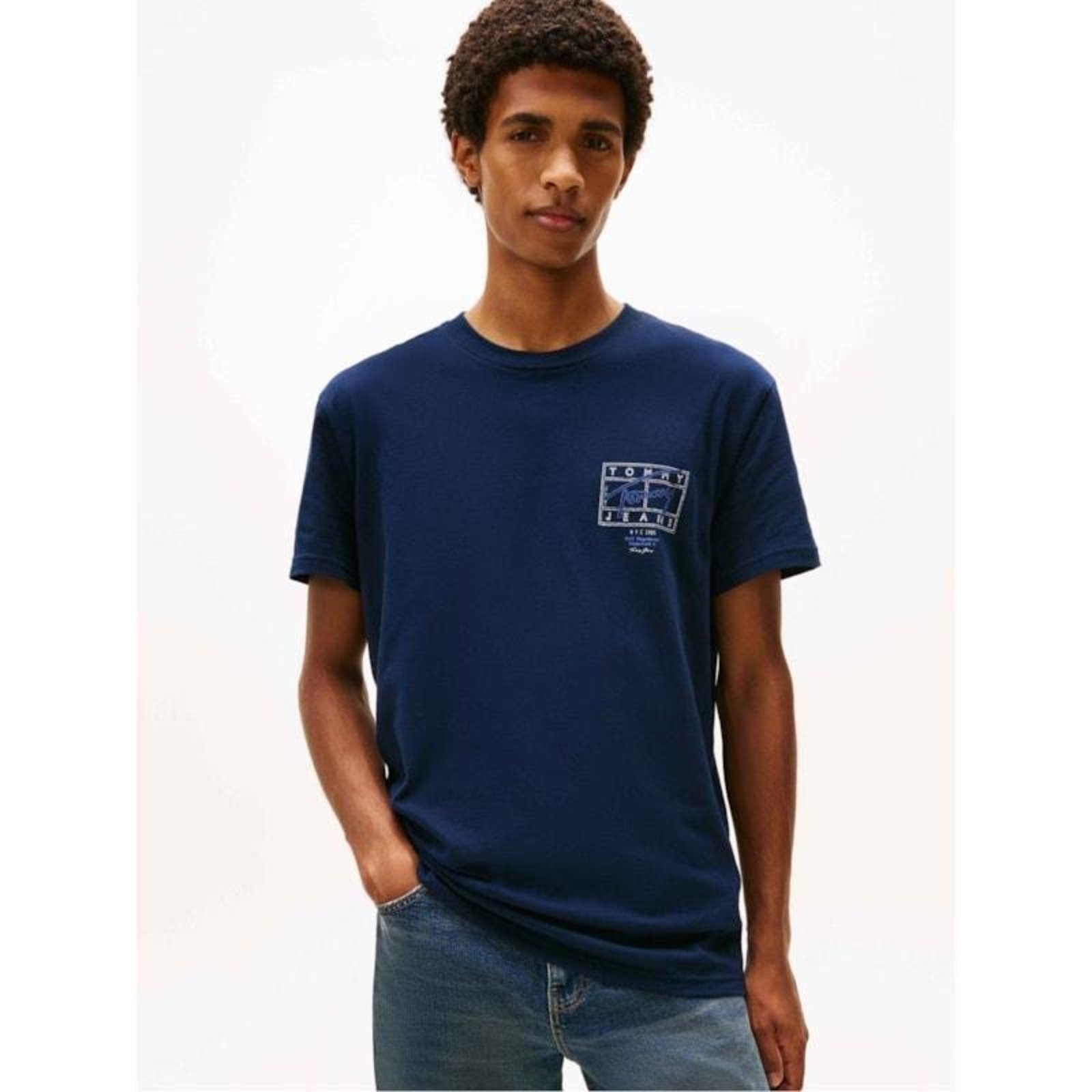 Camiseta de Gola Redonda com Logo Exclusivo nas Costas Azul Marinho