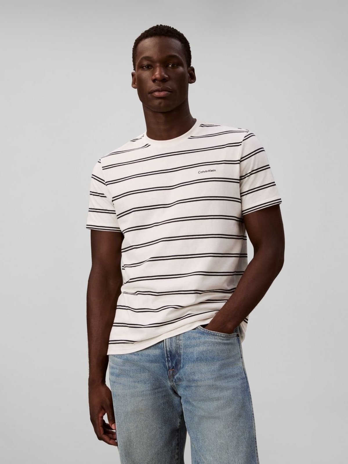 Camiseta Calvin Klein Liquid Manga Curta Listra Dupla - Off White Calvin Klein Jeans