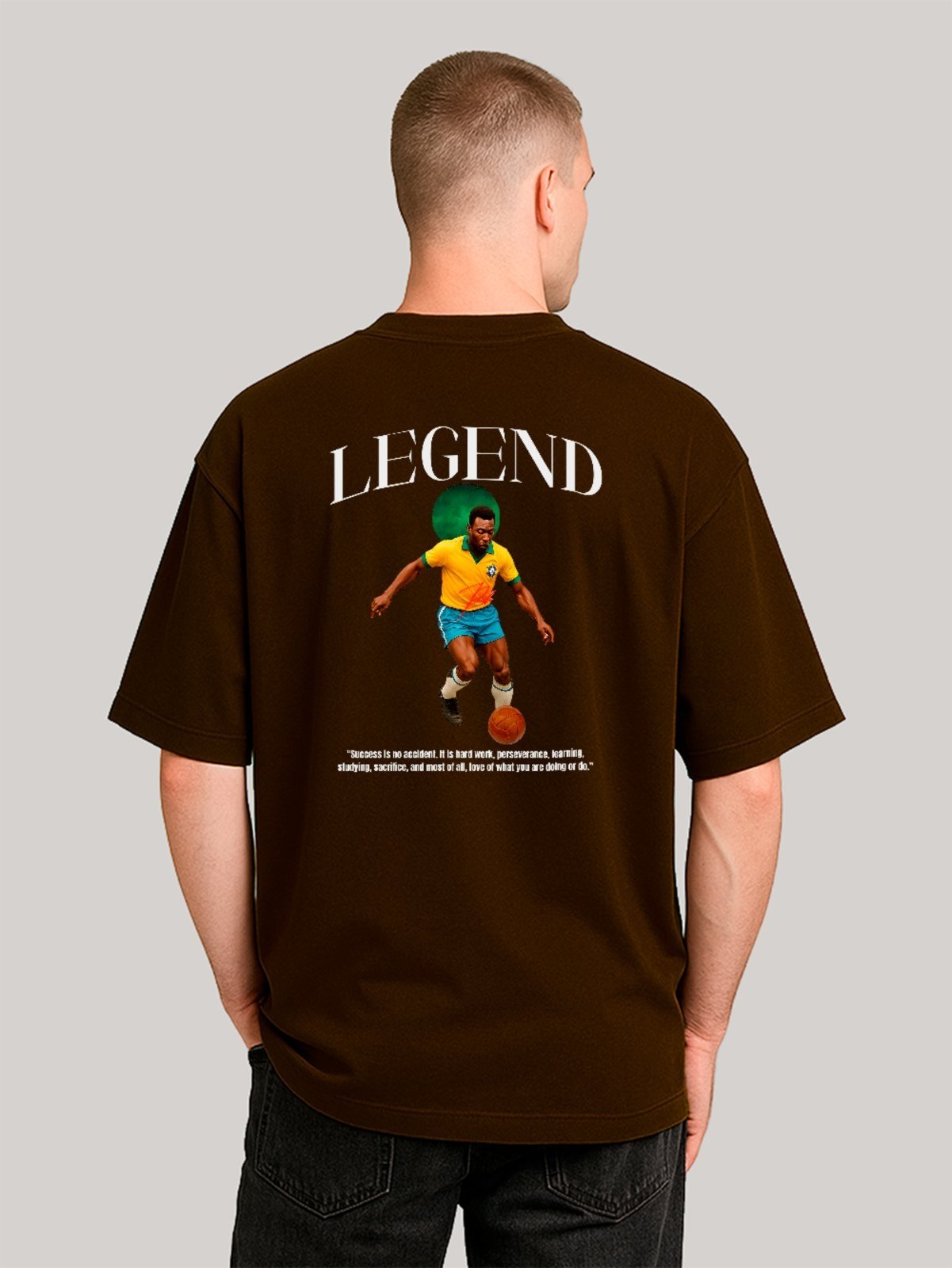 Camiseta Ousy Oversized Pelé Ícone Mundial Do Futebol Brasileiro Unissex Marrom