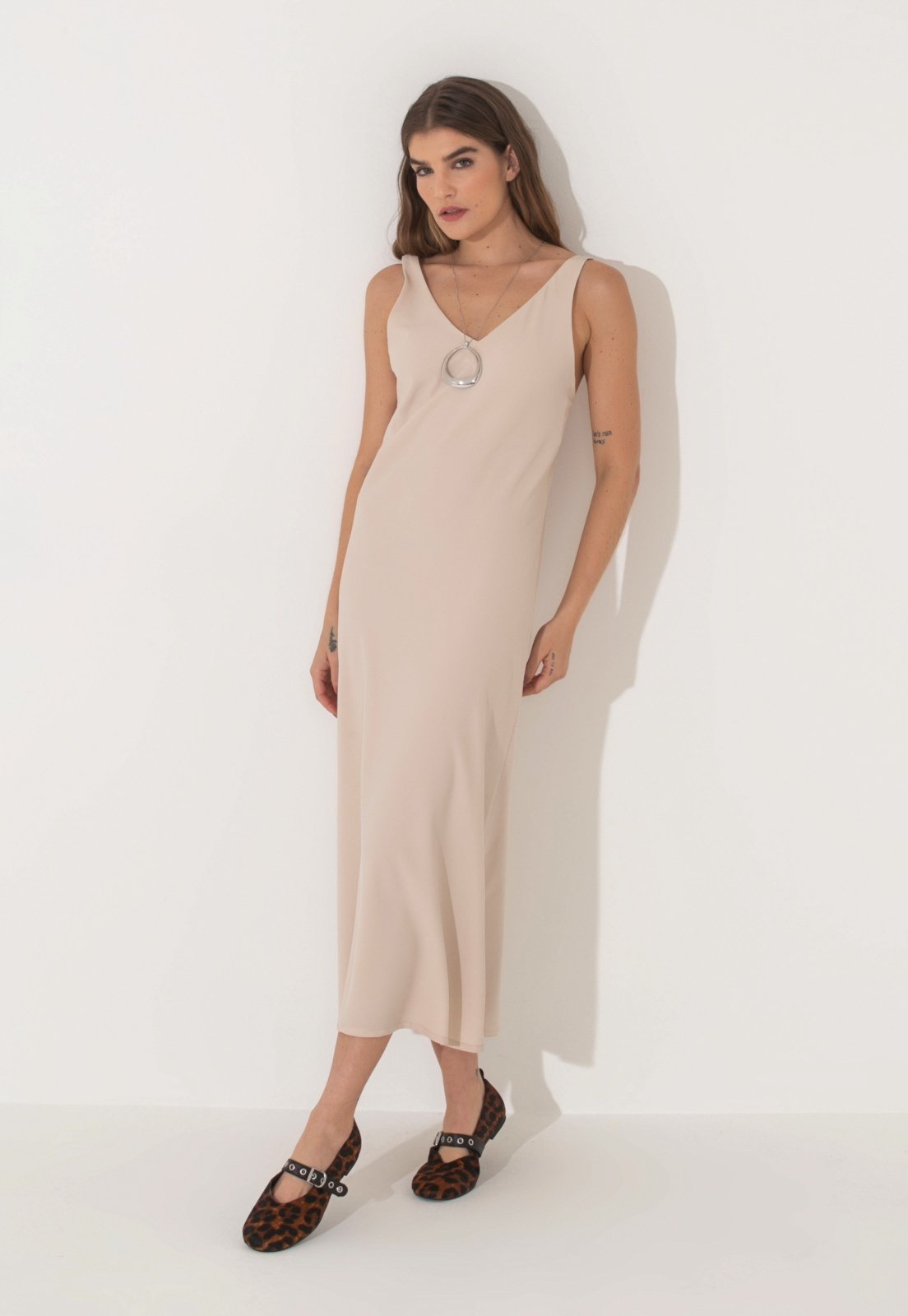 Vestido Traymon Midi Fluído Bege Sereno